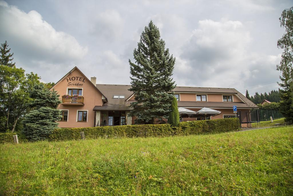 Hotel Sirakov Liptal Exterior photo